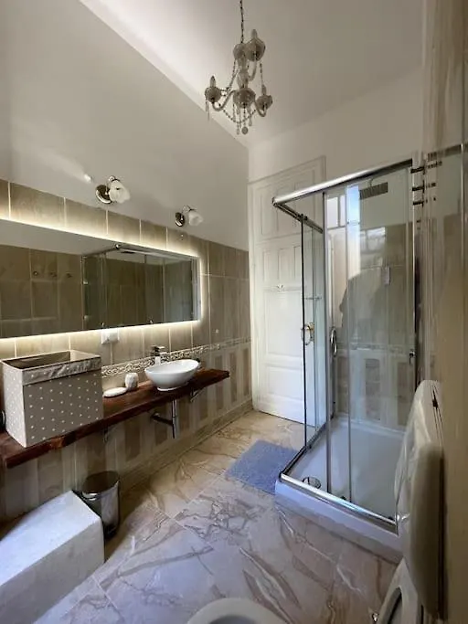 Heart Of Rome-Napoleone Apartment-10 To Colosseo Italy